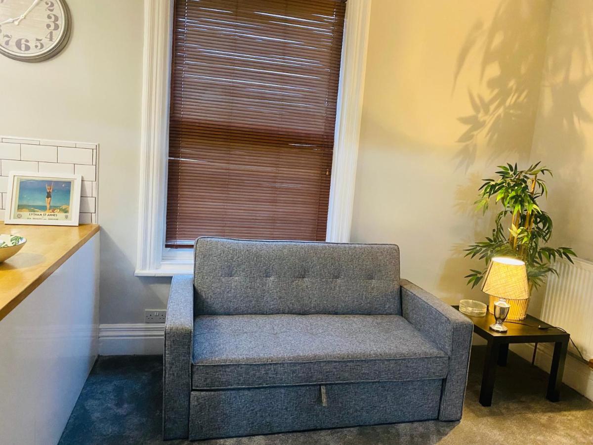 1 Bedroom Spacious Apartment 莱瑟姆-圣安妮 外观 照片
