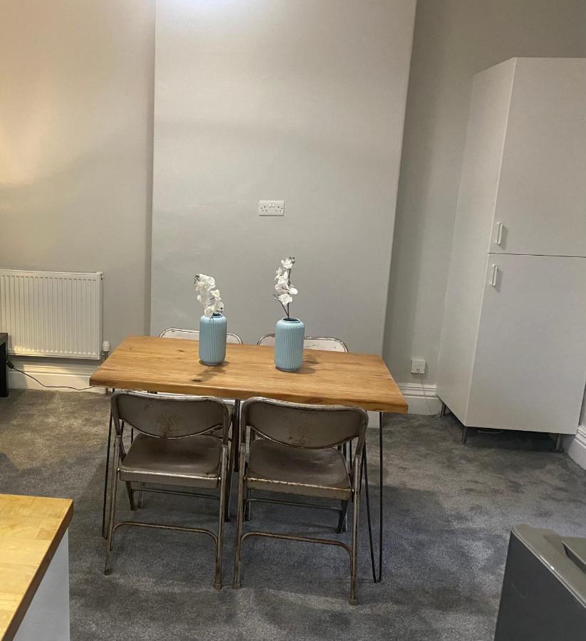 1 Bedroom Spacious Apartment 莱瑟姆-圣安妮 外观 照片
