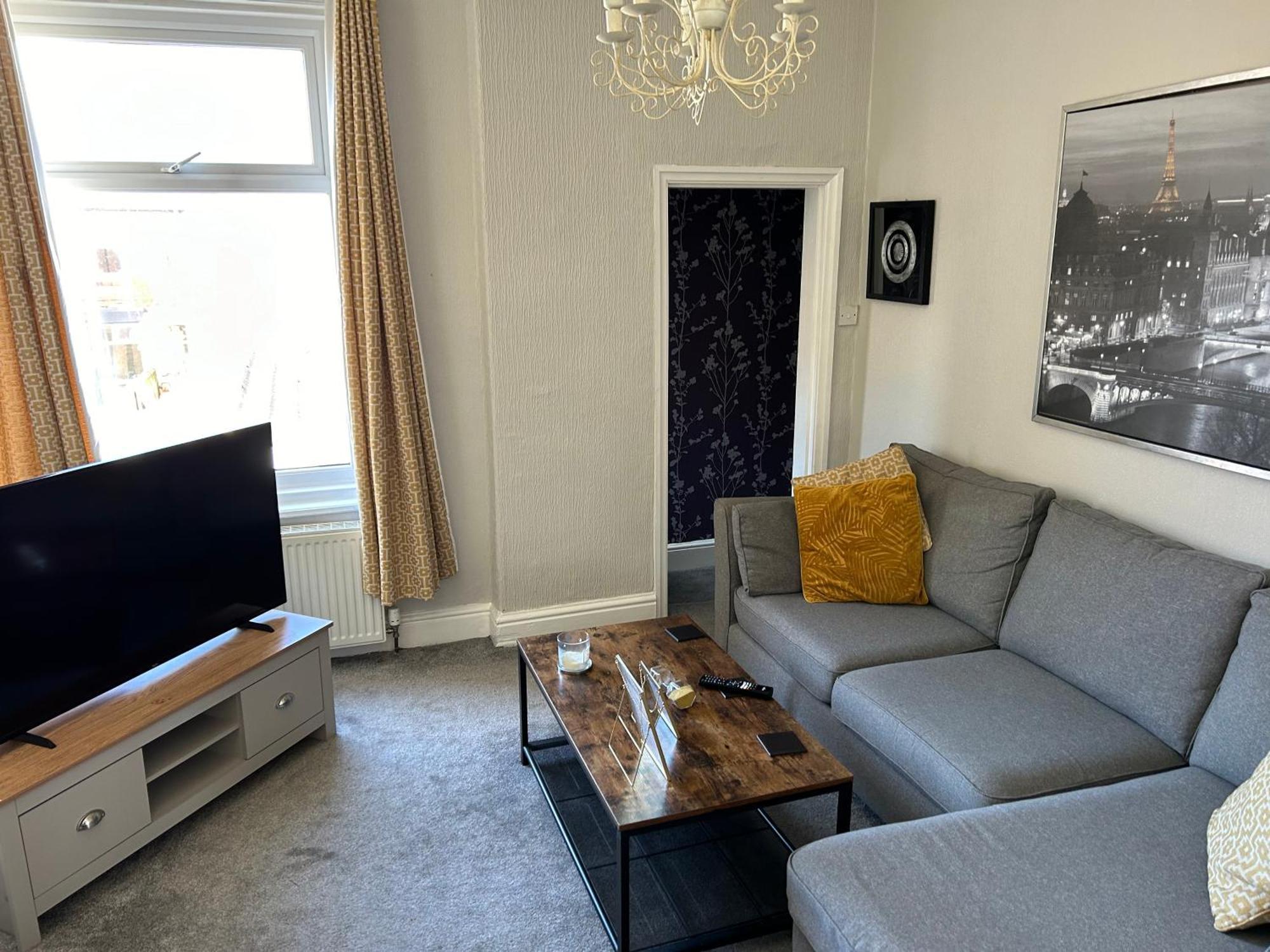 1 Bedroom Spacious Apartment 莱瑟姆-圣安妮 外观 照片
